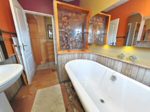Bloemfontein Accommodation Like a Rock Top Two Apartment