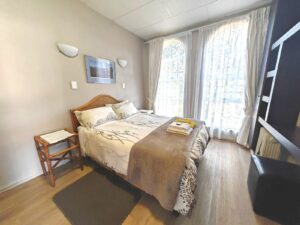 Bloemfontein Accommodation Like a Rock Top Two Apartment