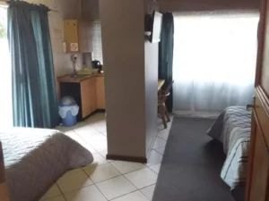 like-a-rock-guesthouse-around-the-corner