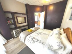 Bloemfontein Accommodation Like a Rock Top Two Apartment