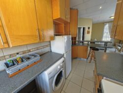 Bloemfontein Accommodation Like a Rock Top Two Apartment