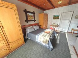 Bloemfontein Guesthouse-Like a Rock-Around the Corner