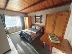 Bloemfontein Guesthouse-Like a Rock-Around the Corner